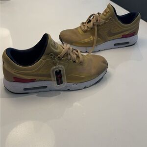 Nike Air Max Size 12